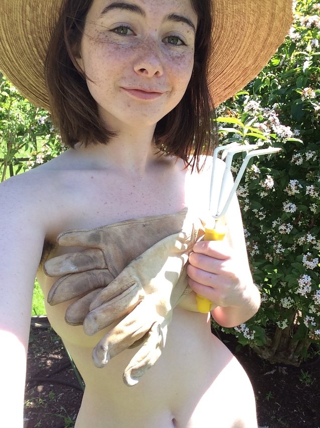 cute, garden, freckles, nude, gloves