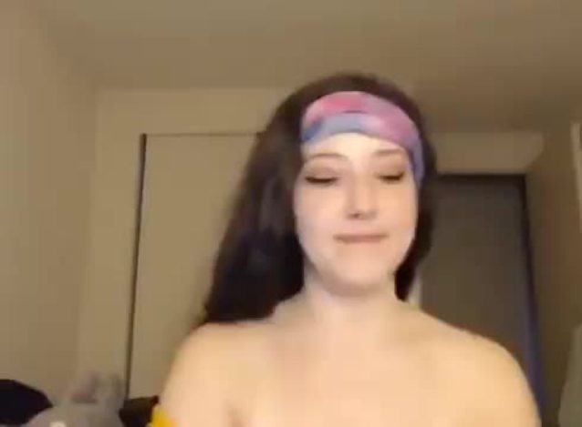 big tits, no face, white girl, yellow top, black hair