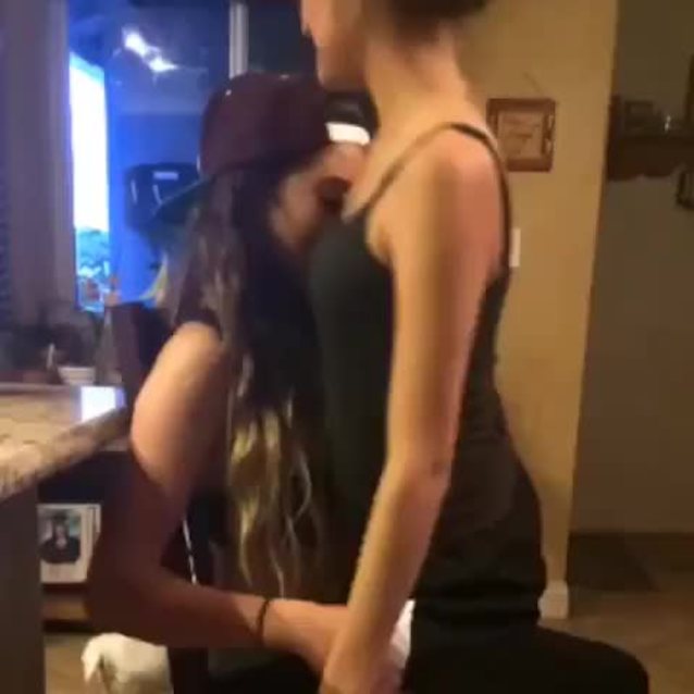 lesbians kissing teen