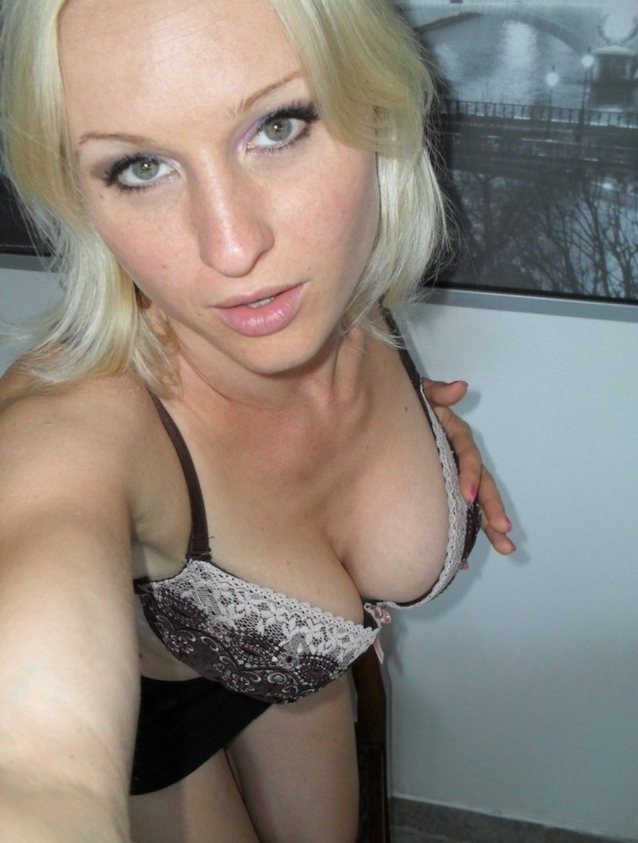 milf, blonde, tits, selfie, amateur