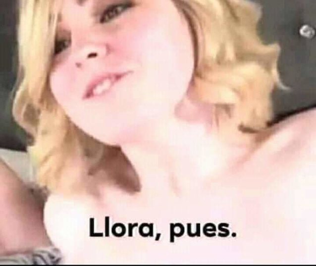 teen blonde meme