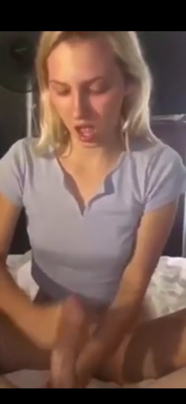 teen masturbations girl masturbates