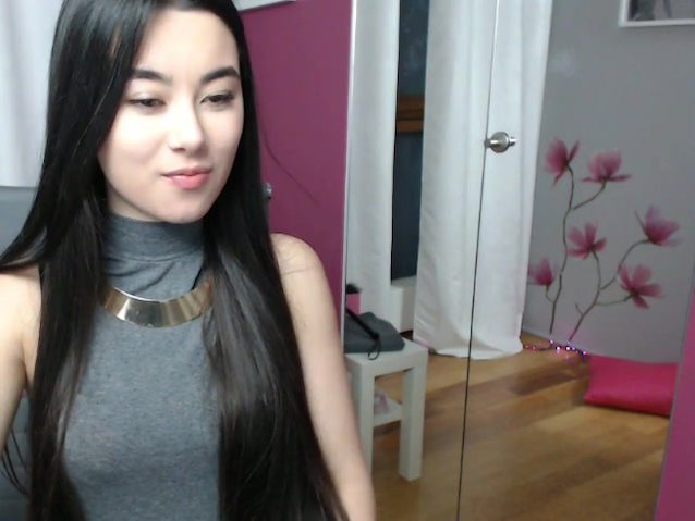 camgirl brunette asian