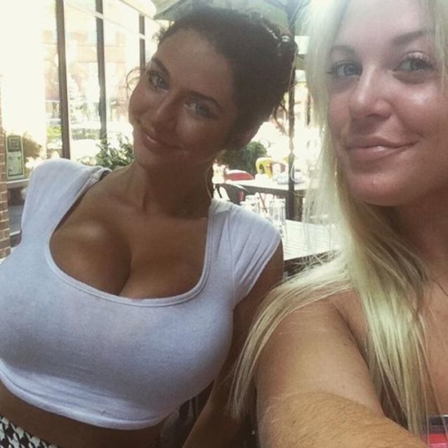 stacked, big tits, big rack, tight top, selfie