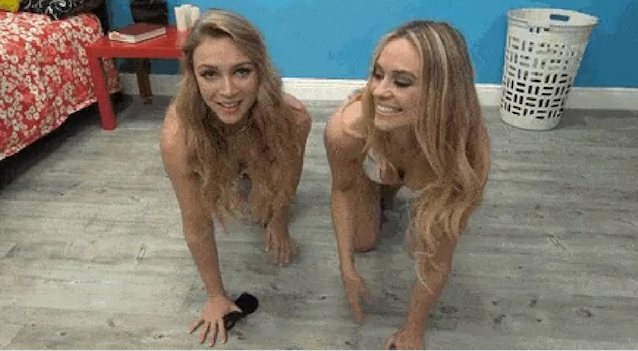 teens twins blonde