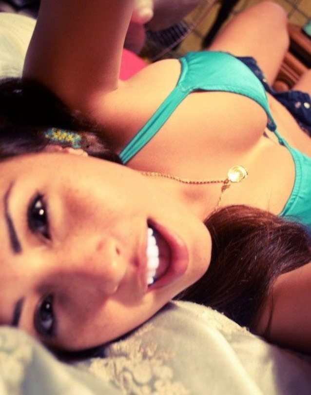 white teen brunette