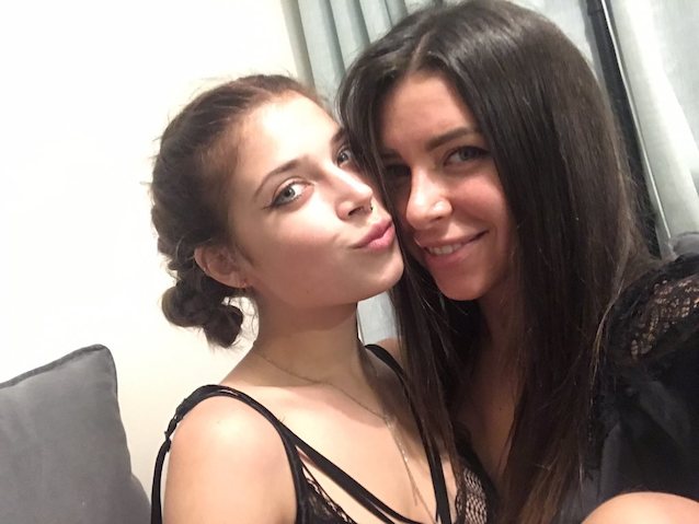 pornstar teen brunette