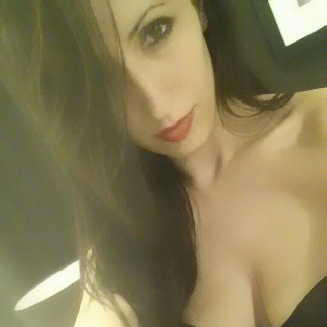 amateur brunette aussie