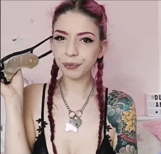 amateur dildo pink hair