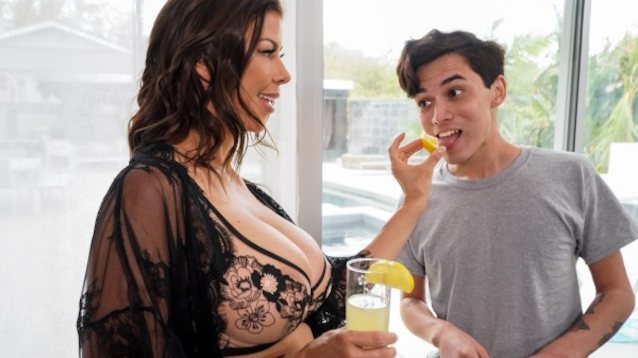 lemonade milf