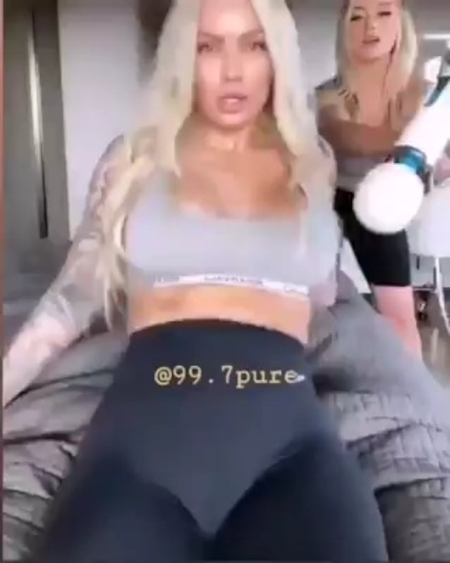 blonde lesbians vibrator