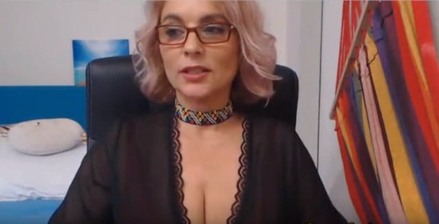 milf, blonde, chubby, glasses, cam