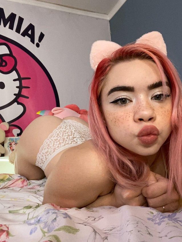 freckles hello kitty redhead