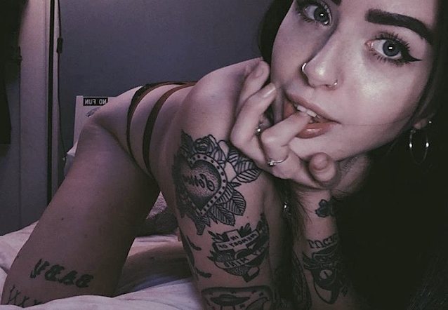 amateur big tits big ass