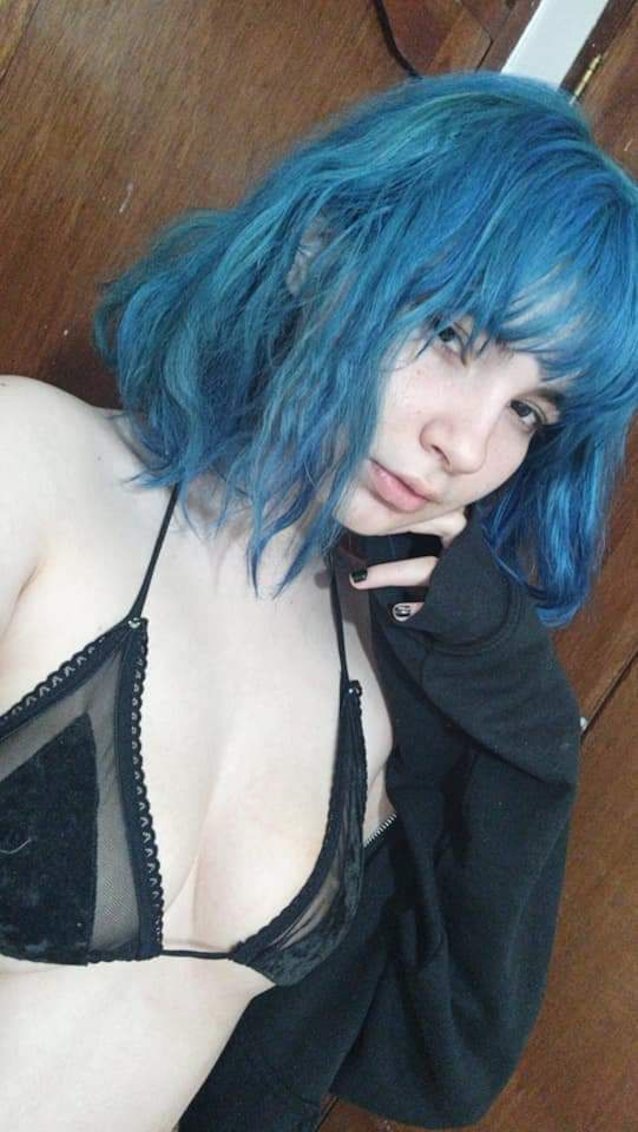 blue hair lenceria