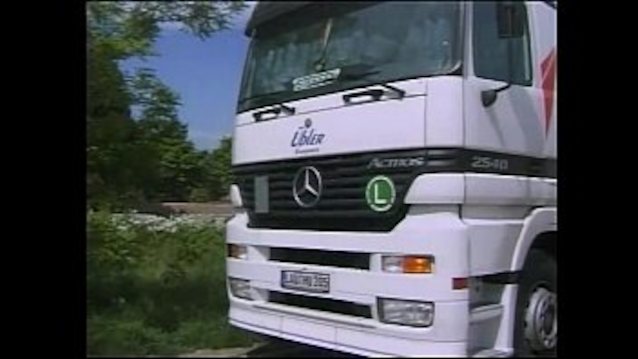 monika sommer, jens modena and elli in answer #2199763
