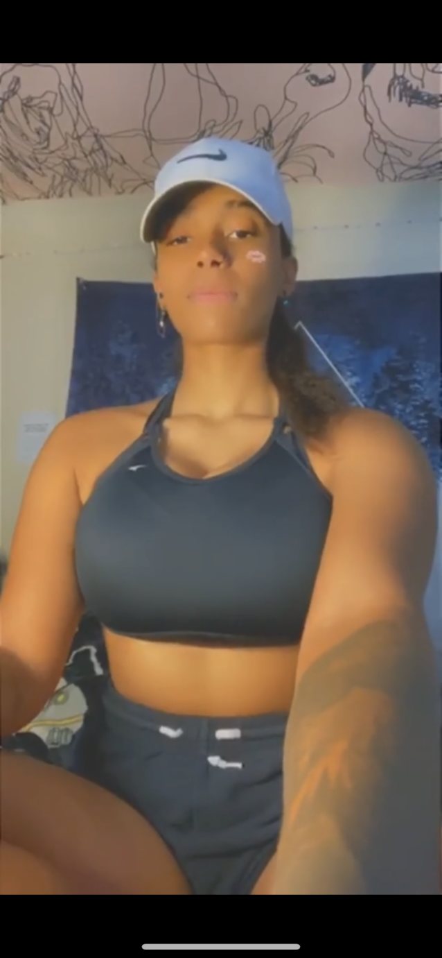 Lauren hammelton tits