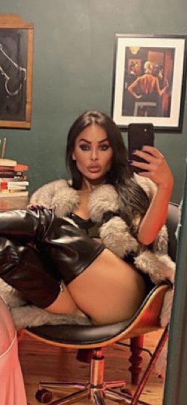 big tits big ass amateur