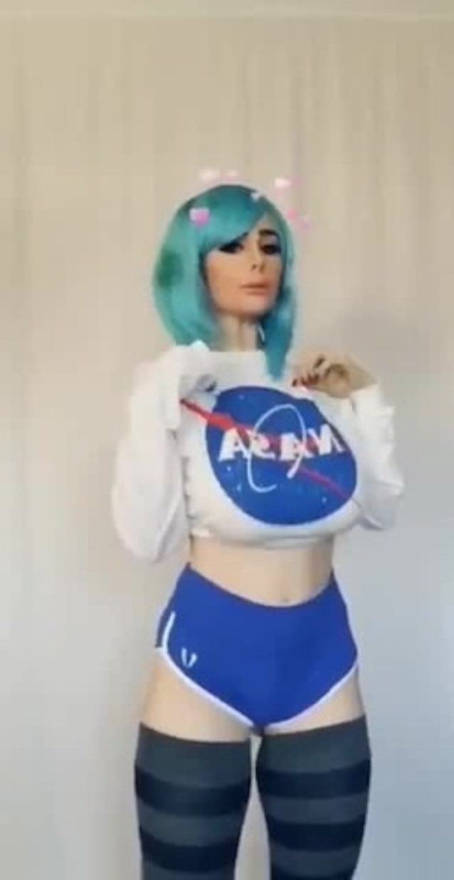 nasa shirt, blue hair, teen