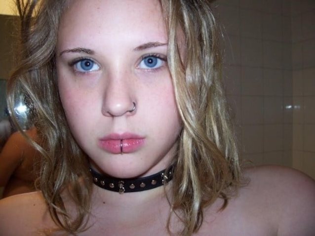 amateur blonde kinky