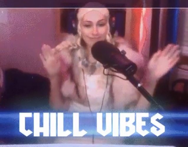 streamer camgirl blonde