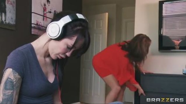 brazzers, lesbian, dark hair, brunette, headphones