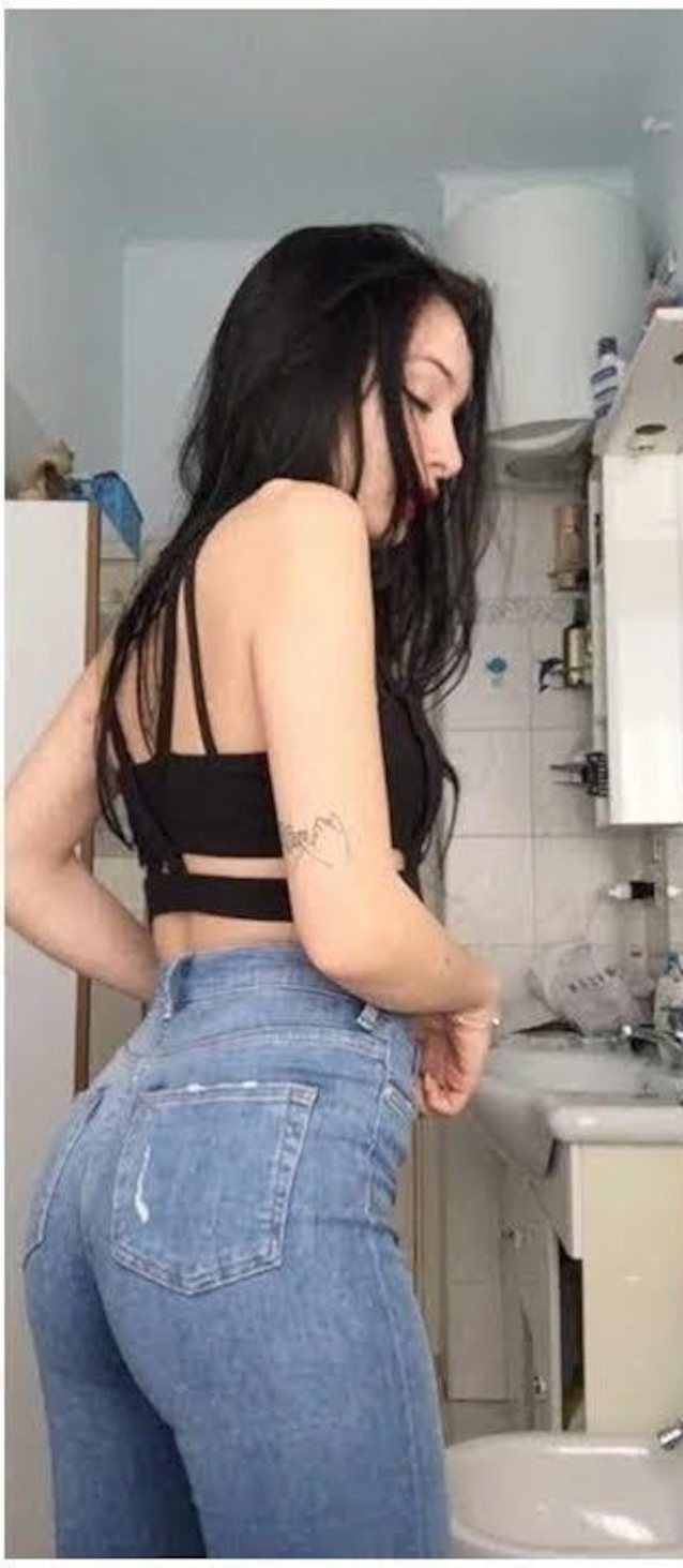 tiktok brunette sexy