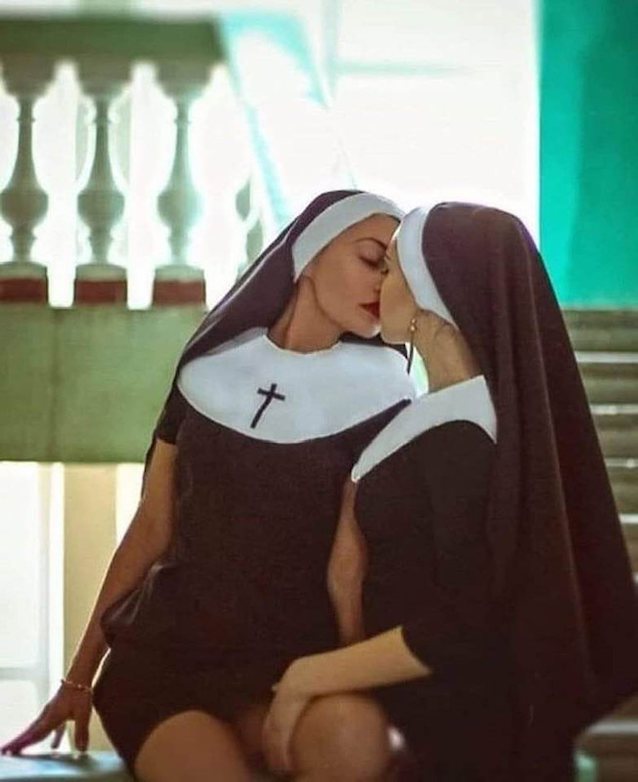 nun, lesbian, kiss