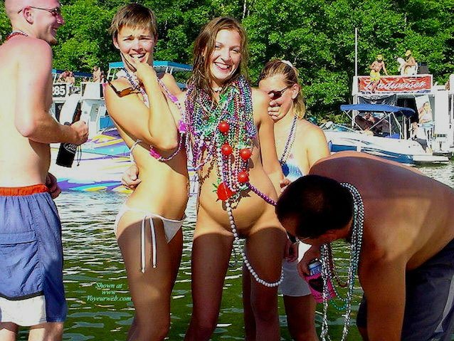 amateur, boat, beads, party