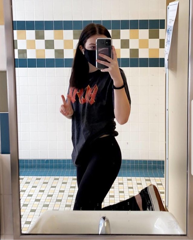 teen schoolgirl bathroom