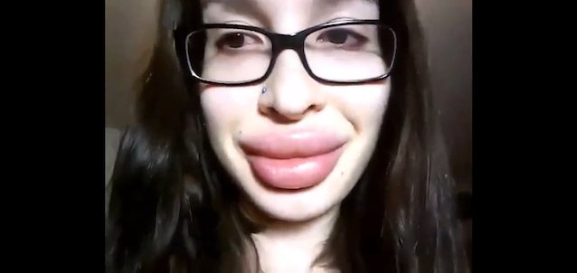 big lips, women, kiss, french kiss, bimbo