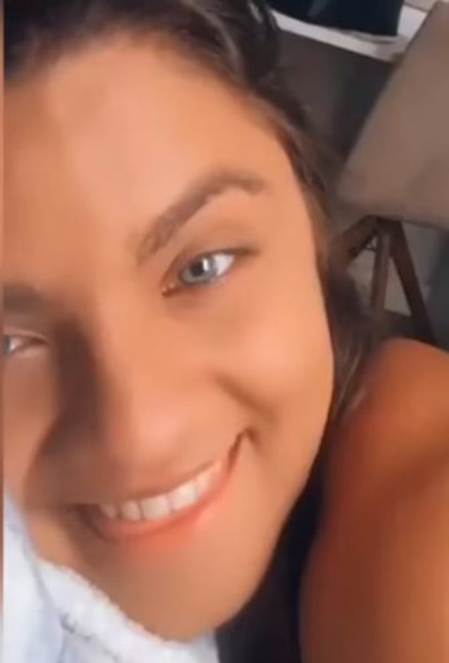 amateur green eyes big ass