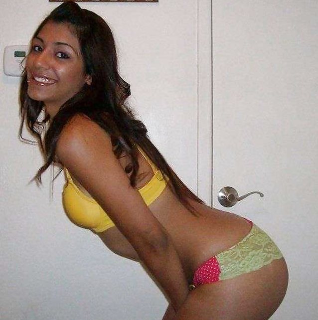 brunette amateur sexy