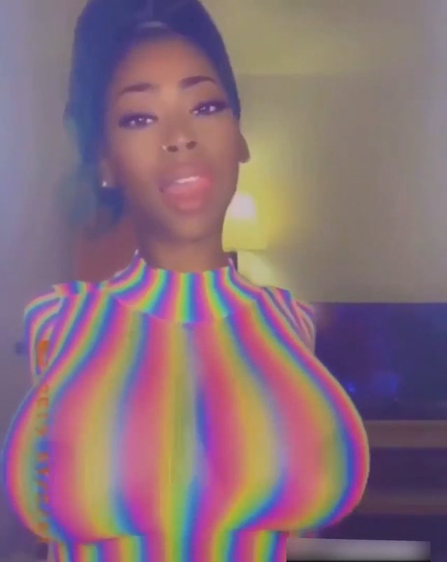 boobs cam camgirl