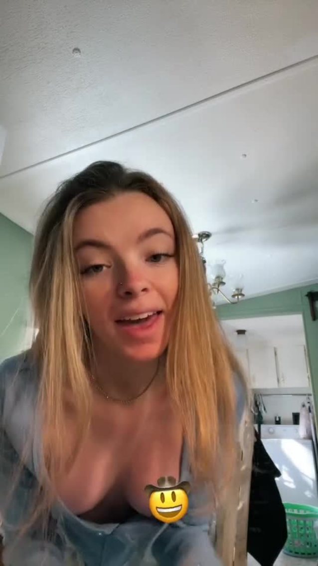 cam, tiktok slut, onlyfans, pretty, camgirl