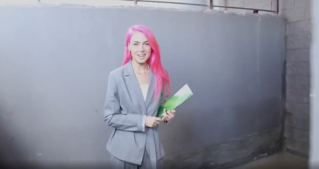 pink hair, pink, estate agent