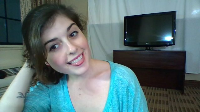 camgirl brunette dildo