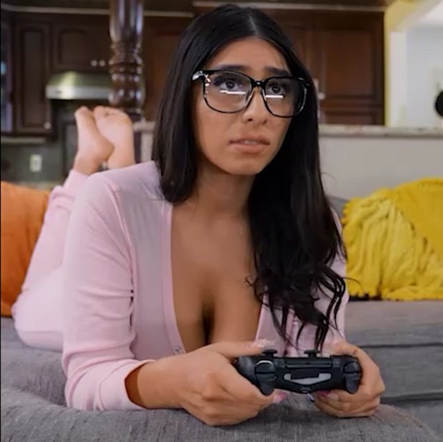 brunette, gameplay, ebony man