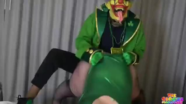 midget dwarf hot