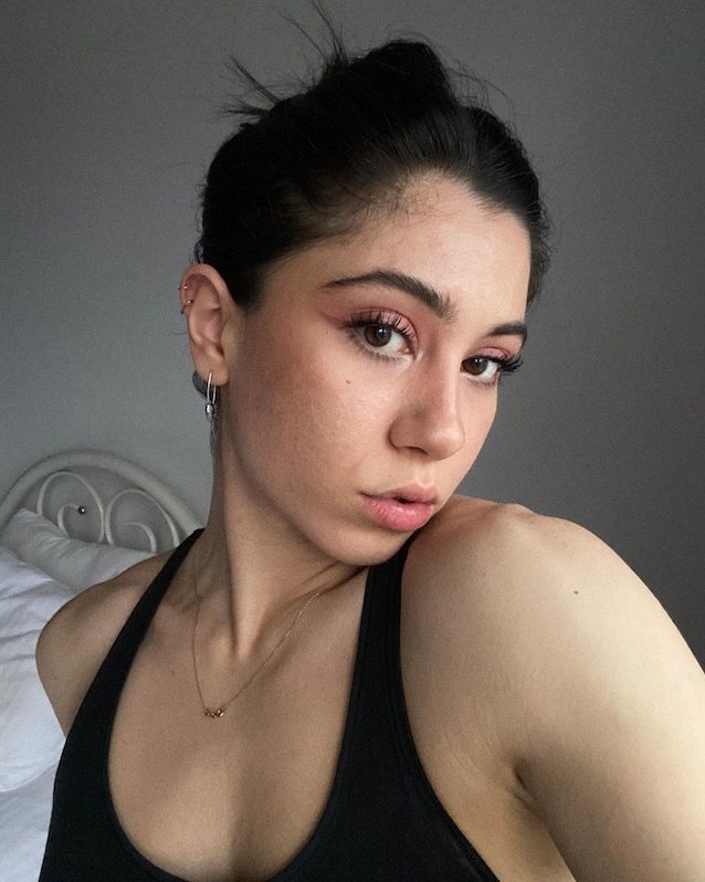 selfie, brown hair, black shirt