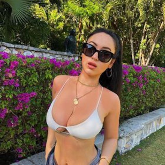 big tits brunette busty