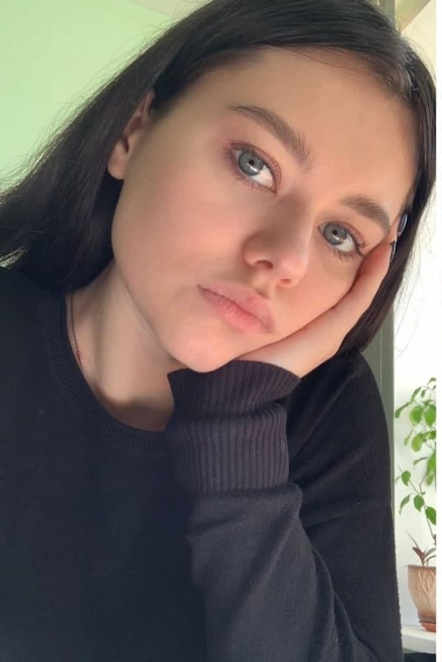 brunette teen amateur