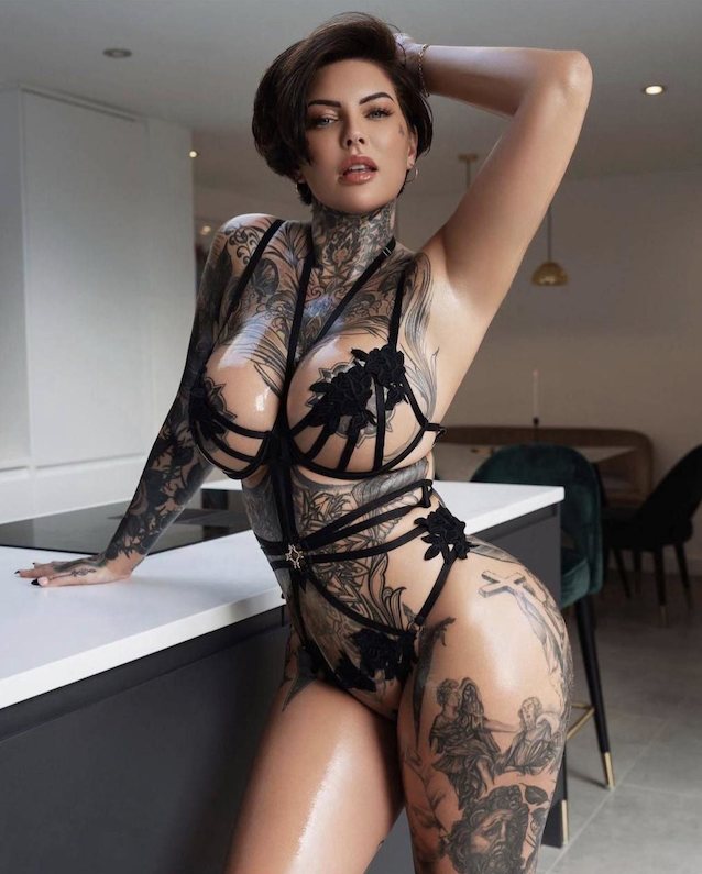 tattoos, big ass, big tits, short hair