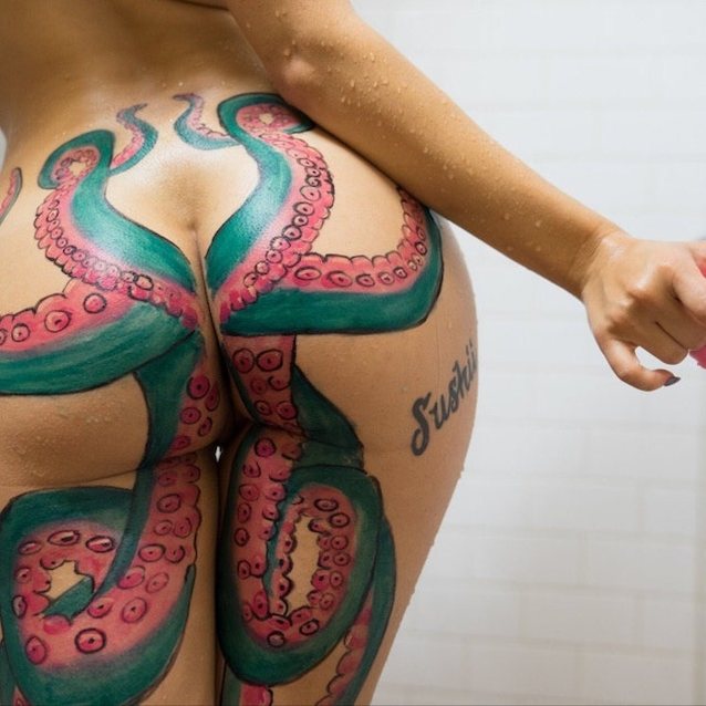 squid tatoo shower