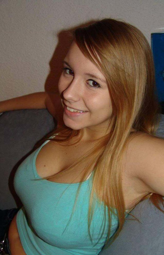 big boobs, aqua top, smile