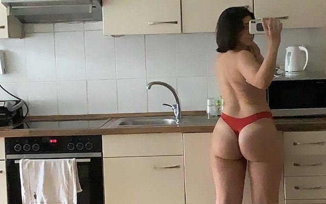 kitchen, tumblr, selfie, red, booty