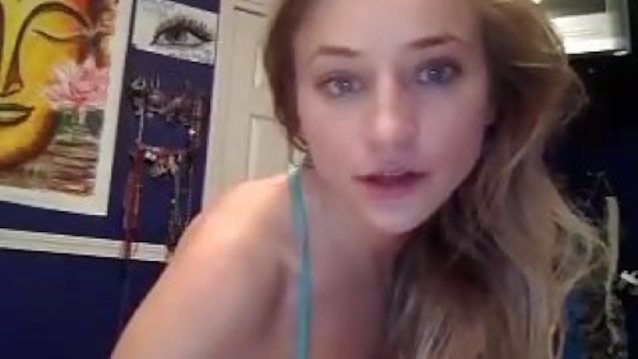 blond teen camgirl