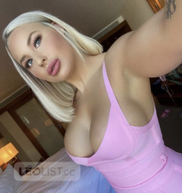 blonde, pink, tattoo, big tits, curvy