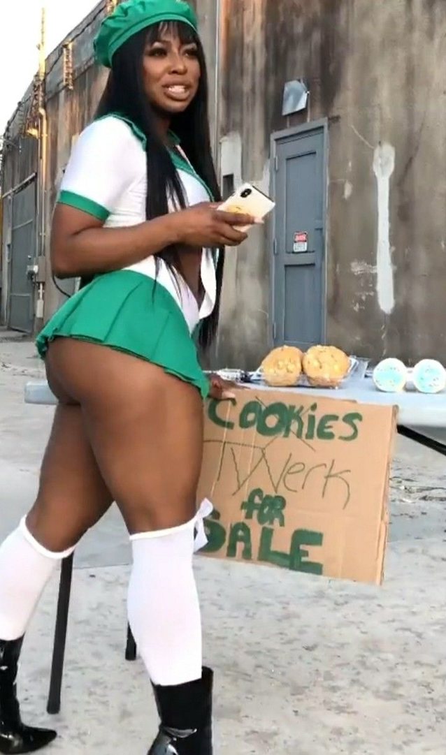 ebony, cosplay, twerking