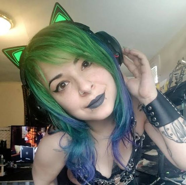 camgirl amateur greenhair